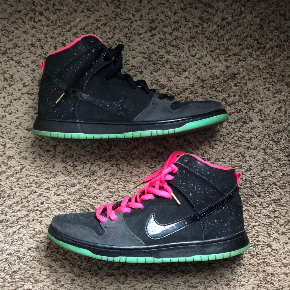 Northern Lights Nike Dunks